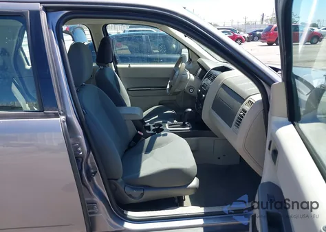 2008 Ford Escape Xls/Xls Manual from USA, damaged, VIN 1FMCU02Z18KC67656